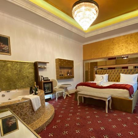Vila Imperial One Luxury Boutique Hotel Fagaras Exterior photo