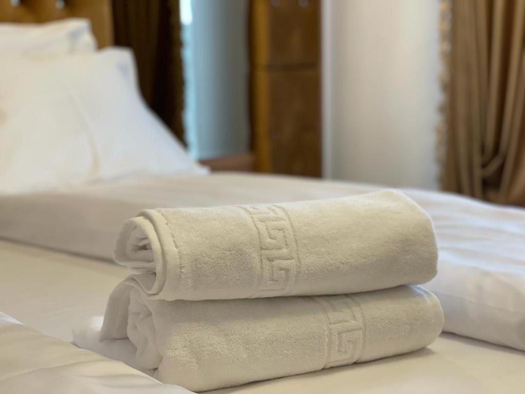 Vila Imperial One Luxury Boutique Hotel Fagaras Exterior photo
