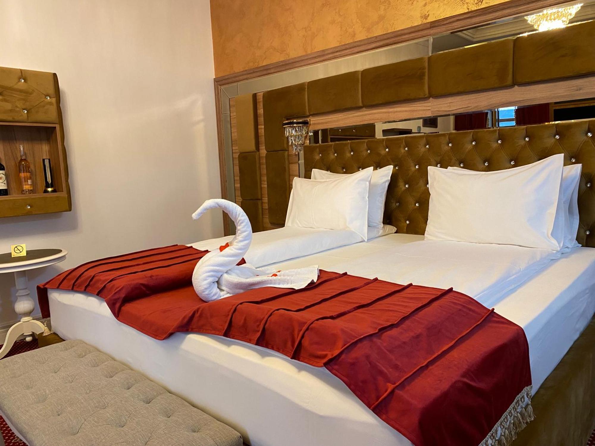 Vila Imperial One Luxury Boutique Hotel Fagaras Exterior photo