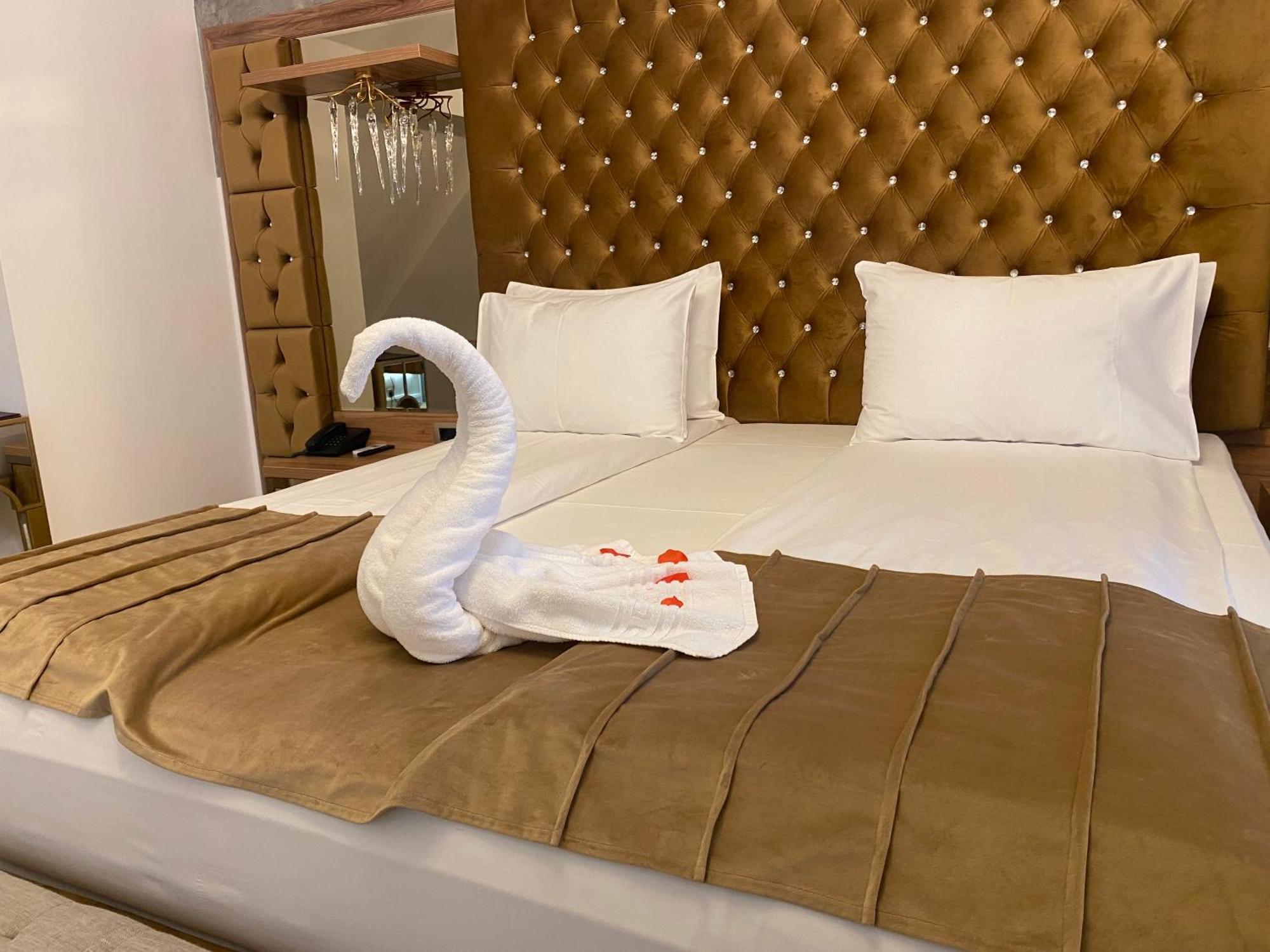 Vila Imperial One Luxury Boutique Hotel Fagaras Exterior photo