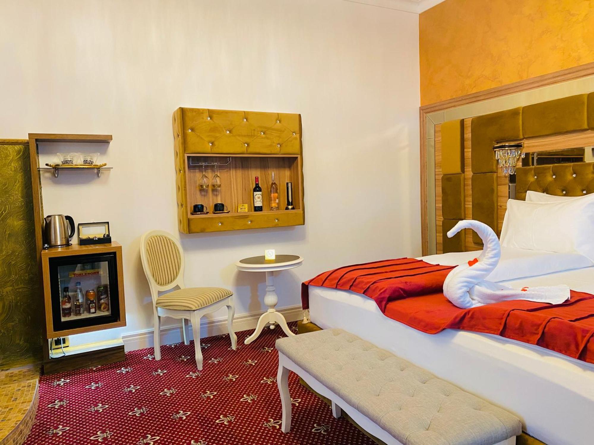 Vila Imperial One Luxury Boutique Hotel Fagaras Exterior photo