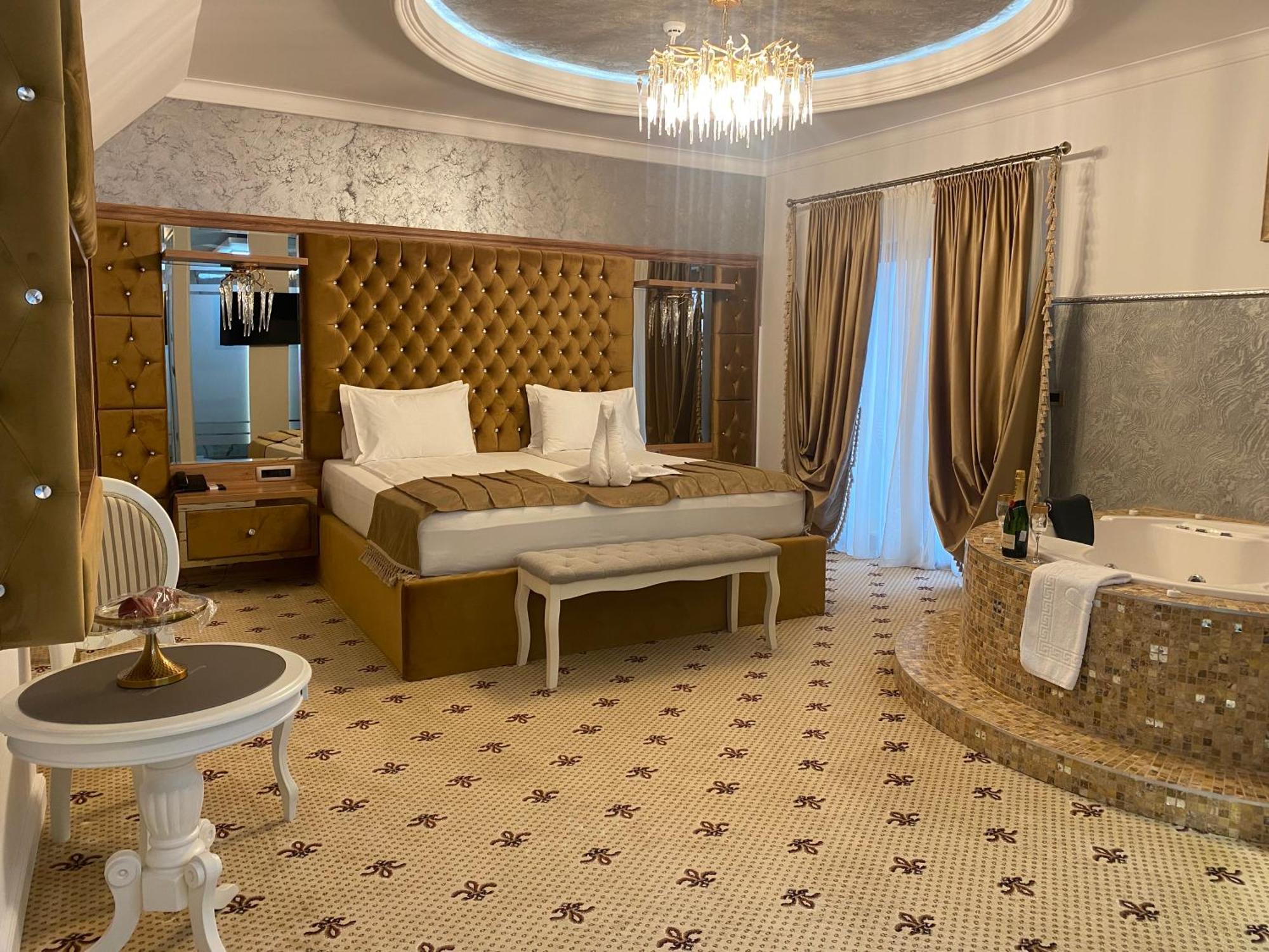 Vila Imperial One Luxury Boutique Hotel Fagaras Exterior photo