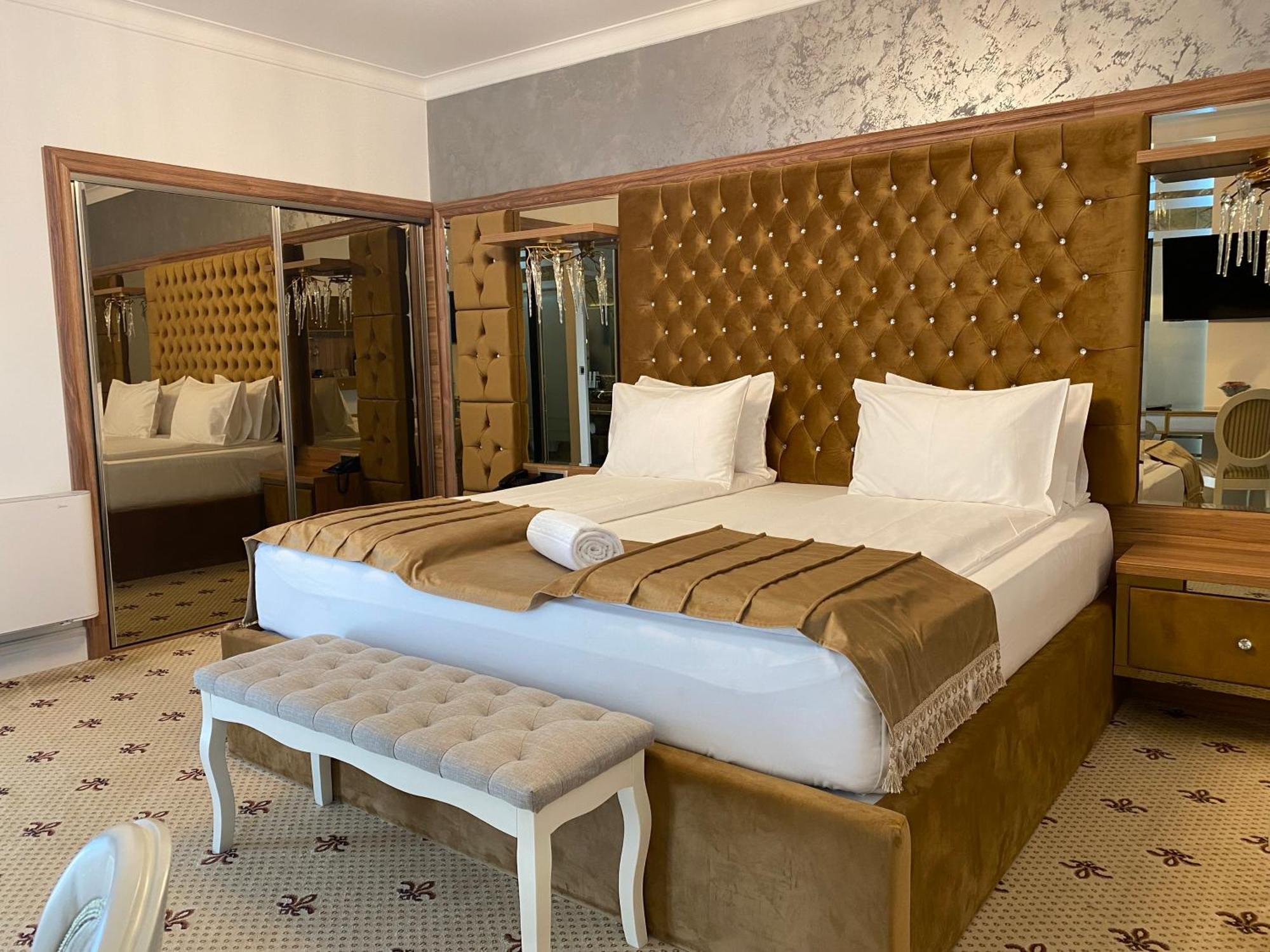 Vila Imperial One Luxury Boutique Hotel Fagaras Exterior photo